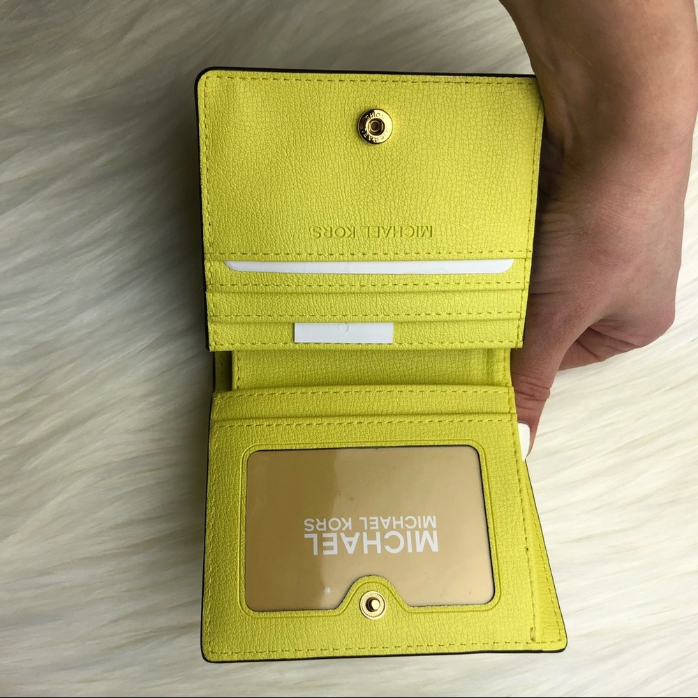 Michael Kors Carryall Card Case Wallet - Picture 4 of 8